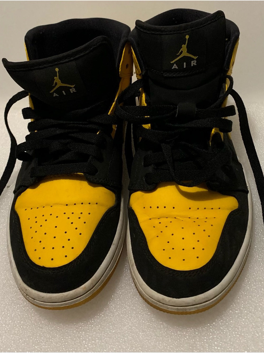Jordan Kids High-Top Sneakers in Black and Yellow used